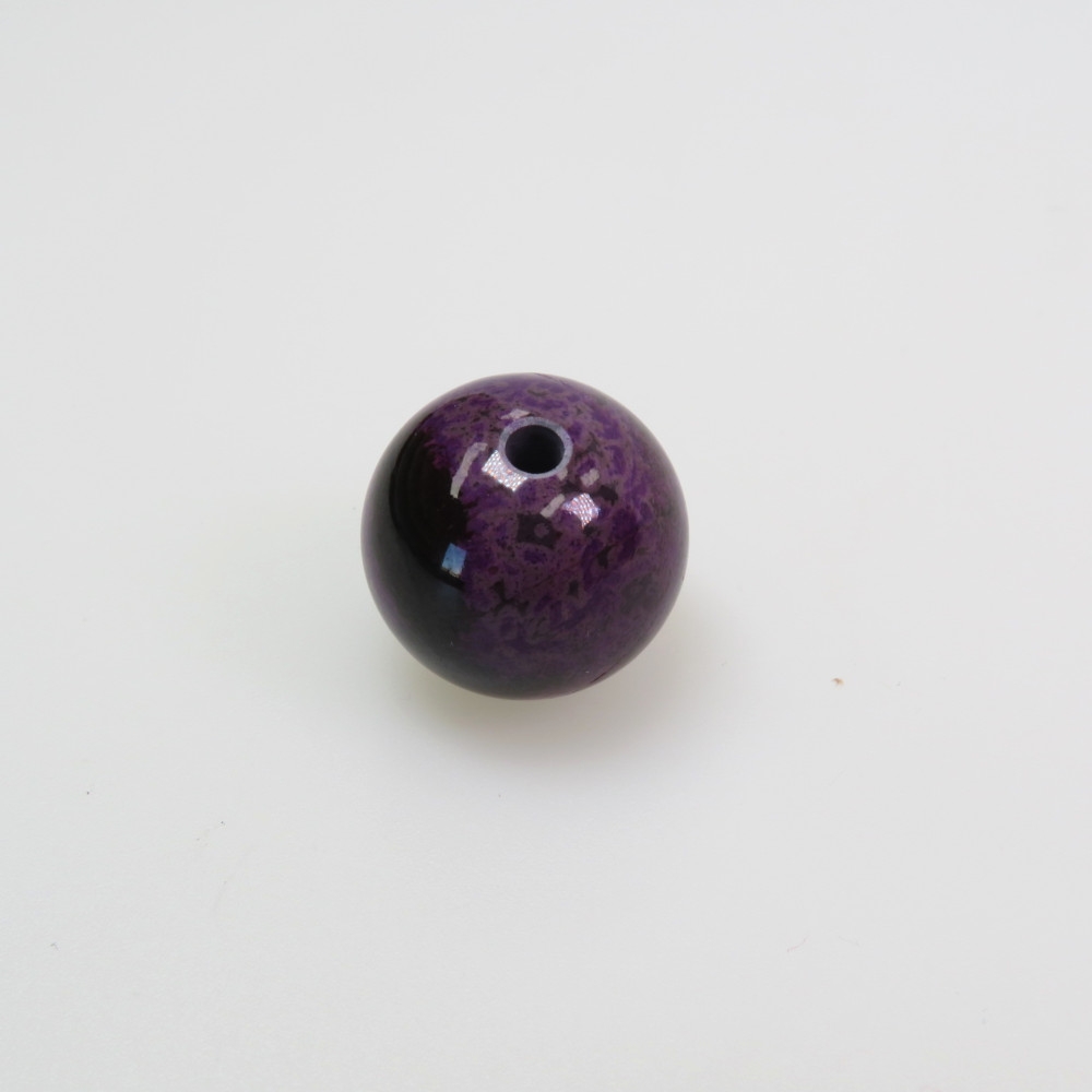 Sugilith Kugel gebohrt (3 mm Bohrung)